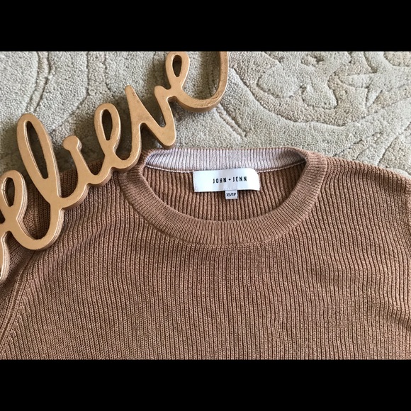 sweater - Picture 3 of 6